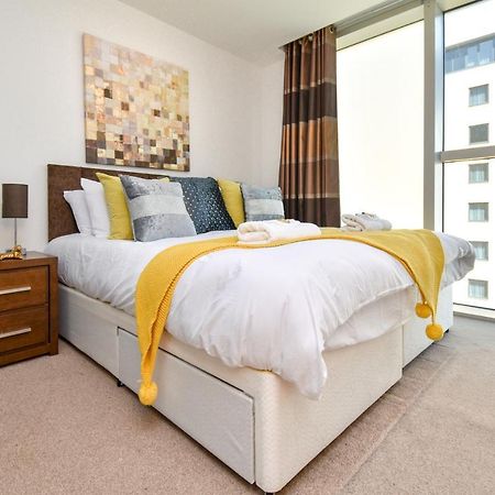 Appartement Milton Keynes Hub - Prime Location, Free Underground Parking Extérieur photo